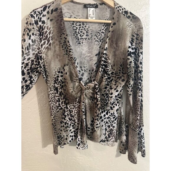 Venus Animal Print Bell Sleeved Blouse - Picture 5 of 9